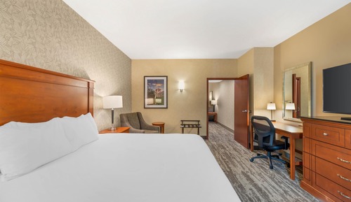 Suite, 1 King Bed with Sofa bed, Hearing Accessible (Sofa Sleeper, Tub, 2 Rooms)