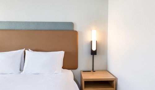 Room, 1 King Bed, Accessible, Non Smoking (Roll-in Shower, Mobility & Hearing)