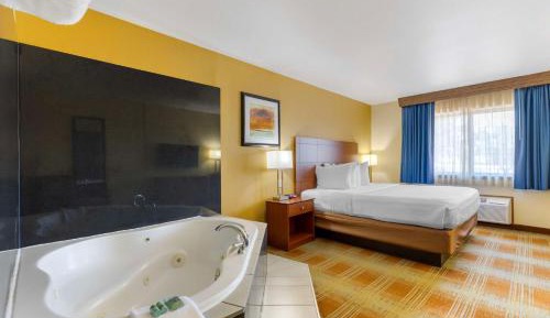 King Room - Poolside