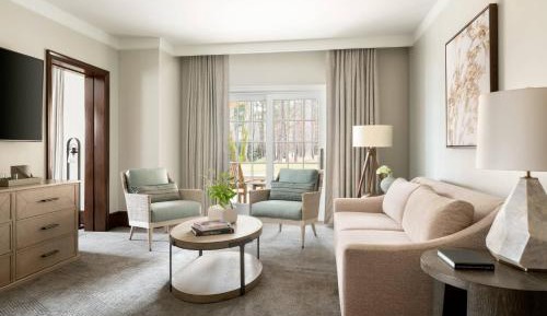 Executive One-Bedroom Suite - Balcony