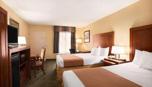 Double Room with Two Double Beds - Non-Smoking