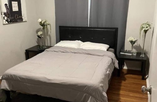 Southwestern House | Private room in a Charming 3-bedroom house with AC and WiFi in beautiful Atlanta