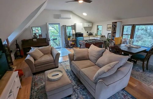 Schuylerville Apartment | Serene Studio Retreat 20 Minutes to Downtown