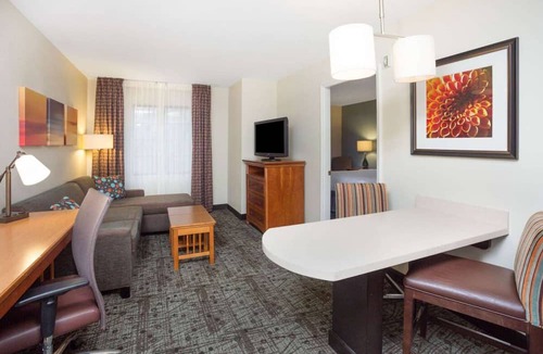 Dunwoody Apartment | Perfect Location for Your Next Getaway! Convenient Suite w/FREE Breakfast, Pool