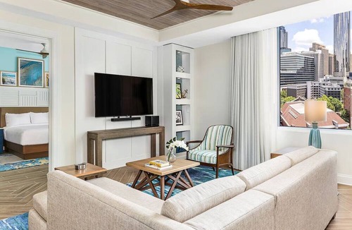 Downtown Atlanta Hotel | 1BD Deluxe/Atlanta - Margarita Maker! Rooftop Pool! Heart of Atlanta!