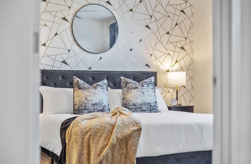 Downtown Decatur Apartment | Luxury 2BR Near Decatur Square | Pool & Rooftop Access