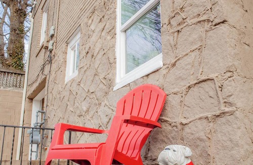 Edgewood Apartment | Cozy Basement Suite with Full Kitchen, Walk to Edgewood