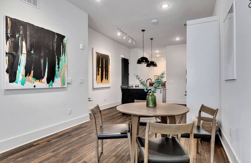 Castleberry Hill Apartment | Loft Style Spacious Lux Apt 102, sleeps 6