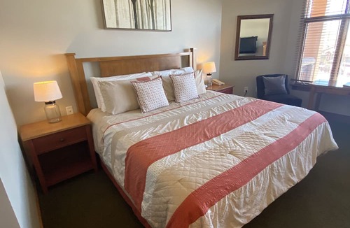 Park City Condo | Can't get any closer to lifts than Sundial Lodge! Winter 25/26 open for booking!