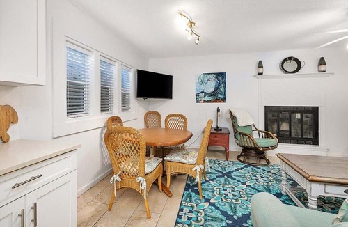 Saint Simons Island Apartment | Ocean Tabby | St. Simons Island Village Condo Near Pier & Beach