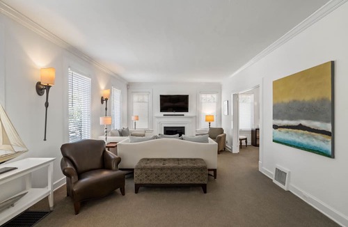 Brookwood Apartment | (SH) Spacious 3BR World Cup Stay for 6 Guests