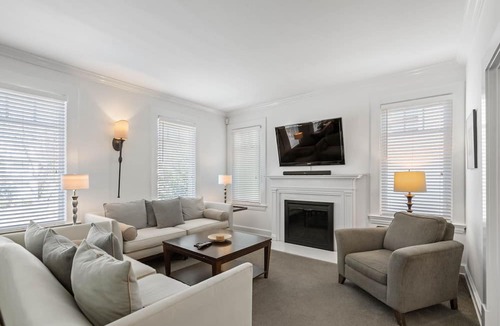 Brookwood Apartment | (SH) Spacious 3BR World Cup Stay for 6 Guests