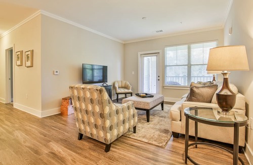 Town Center Apartment | Minutes to KSU in the heart of Town Center!