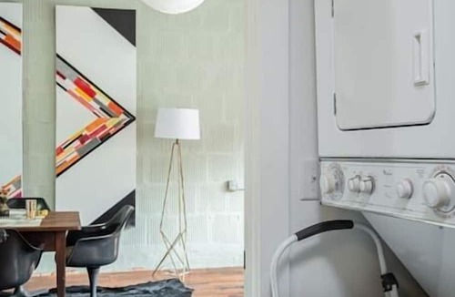 Downtown Asheville Apartment | 33 Carolina Lan: High Design Loft on Historic Downtown Alley + Free Parking