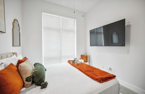 Home Park Apartment | The Glass Loft Midtown