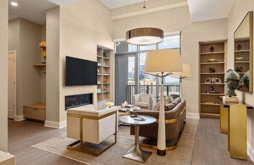 Midtown Apartment | *New* 28th Floor - Skyline Penthouse