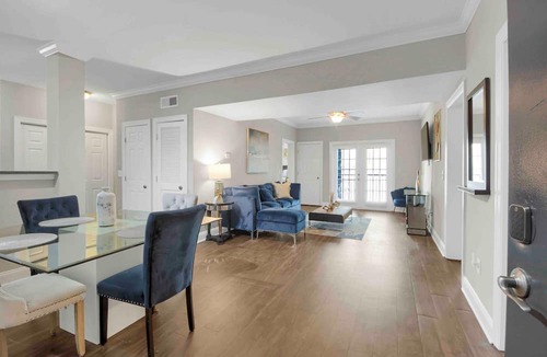 SoNo Apartment | Luxury at Midtown!