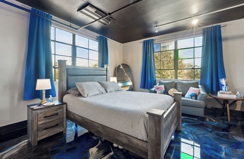 College Park Condo | 5 min from Hartsfield International Airport Charming 1-bedroom condo with WiFi