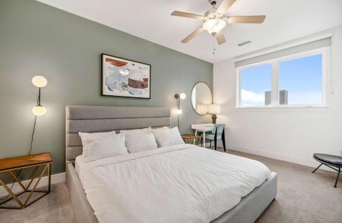 SoNo Apartment | 1B1B Midtown Apartment Private Balcony, Views, Gym - 1B4