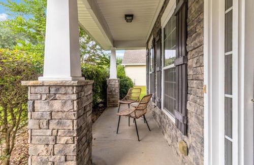 Duluth House | 5-Bed Gem Close to Duluth Fun Sleeps 16