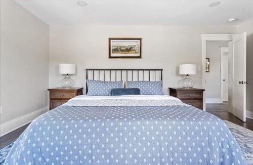 Saratoga Springs House | Charming Newly Renovated House Next Door to Track