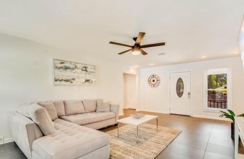 Conyers House | Luxury Poolside 4BR Sanctuary, Sleeps 8