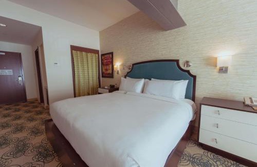 Downtown Syracuse Hotel | Hotel Skyler Syracuse, Tapestry Collection by Hilton