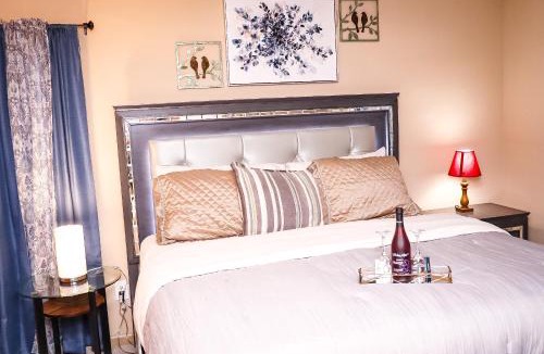 Norcross Apartment | Easy Access 2beds,1bt luxury kingbed with pool sleeps 4