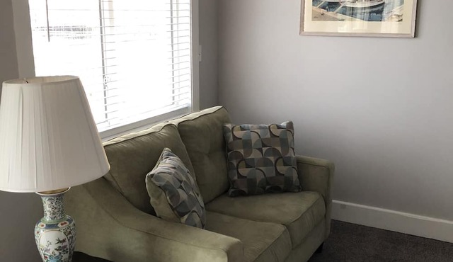 Mariners Cove 4 Bedroom Cottage by RedAwning