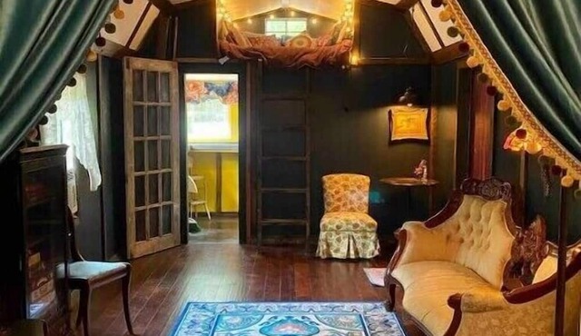 Luxurious, Off Grid, glamping, secluded on 43acresnn