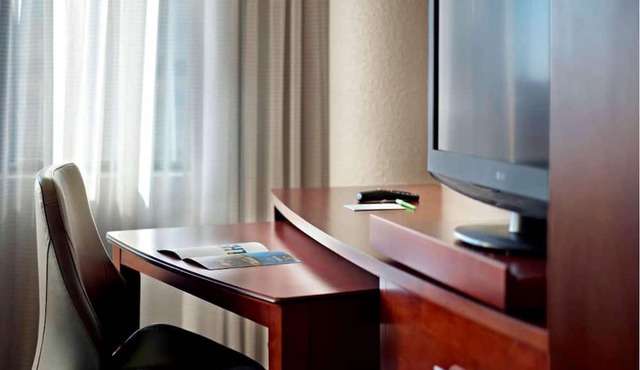 Discover Atlanta's Cumberland Area in Comfort w/Paws Welcome & Pool Available!