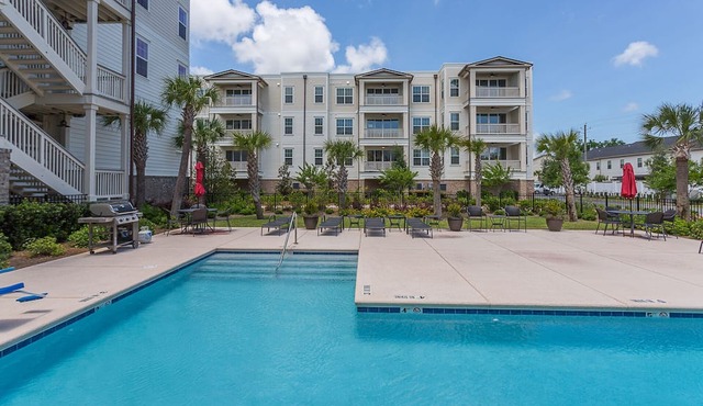 Steps to Gascoigne Park, short term vacation rental, long term stays – sleeps 6