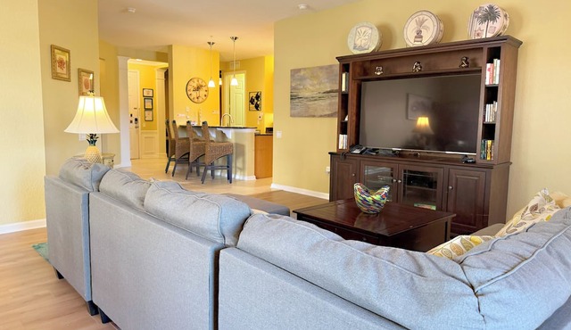 Spacious with a fully stocked kitchen – after this, you'll skip the hotel stay!