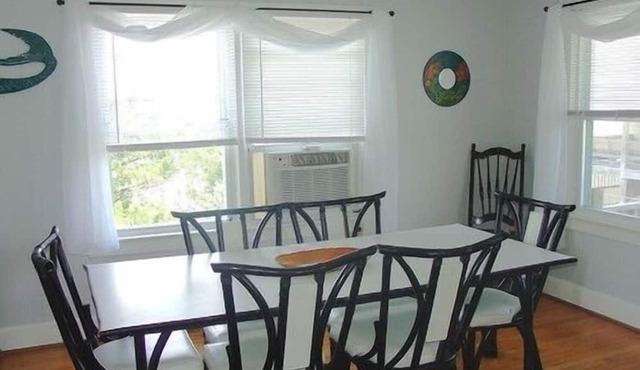 Oceanic Apartment in the 'Heart' of Wrightsville Beach