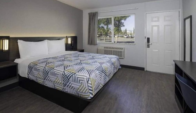 ADA Queen Bed|RI Shower|Mini Fridge