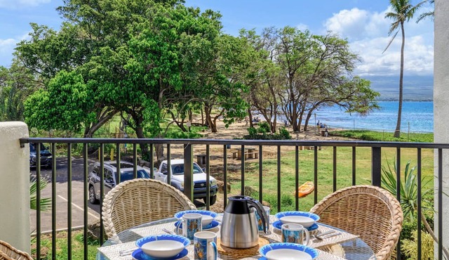 Ocean-view 2BR Maui condo with pool, A/C, beach