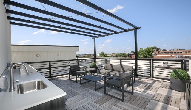 New Construction Loft Style Spacious Lux Apt 201