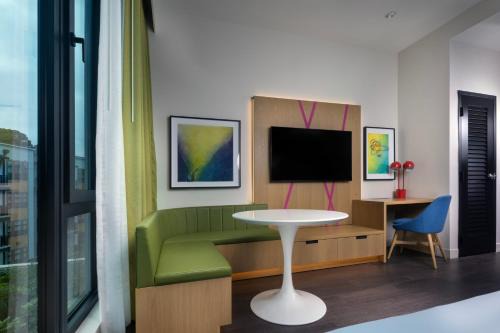 The Artful Way Hotel