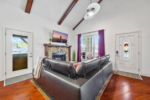 Historic College park w/Backyard porch & patio