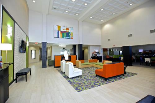 Holiday Inn Express & Suites Atlanta NE- Duluth by IHG